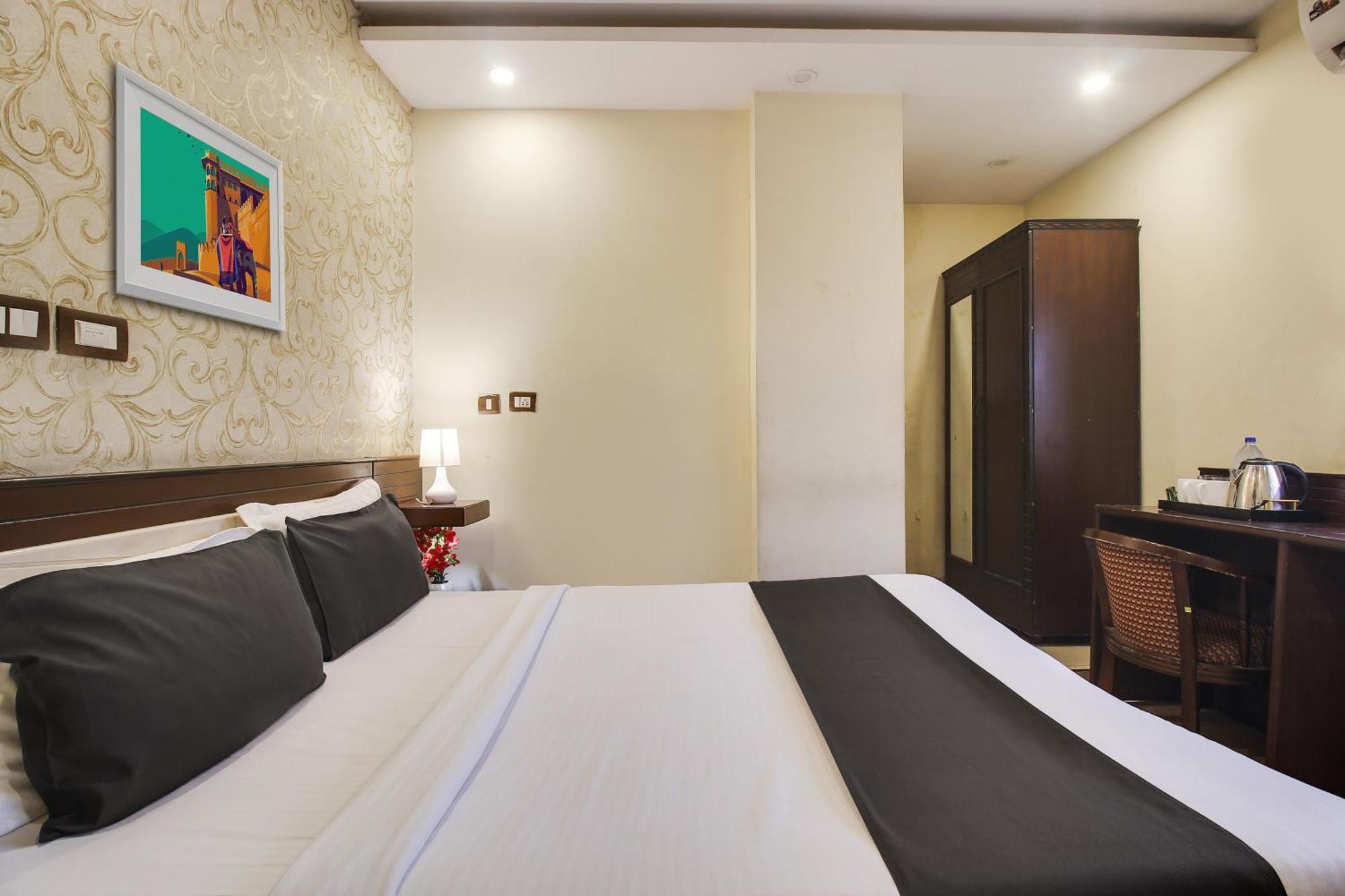 Flagship Grand Sandarshini Inn Near Mgbs Bus Station ไฮเดอราบัด ภายนอก รูปภาพ