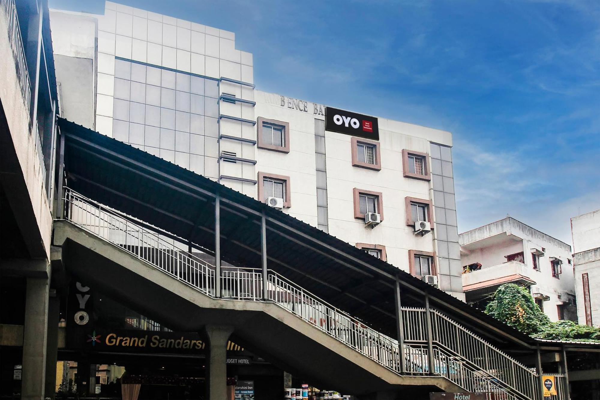 Flagship Grand Sandarshini Inn Near Mgbs Bus Station ไฮเดอราบัด ภายนอก รูปภาพ