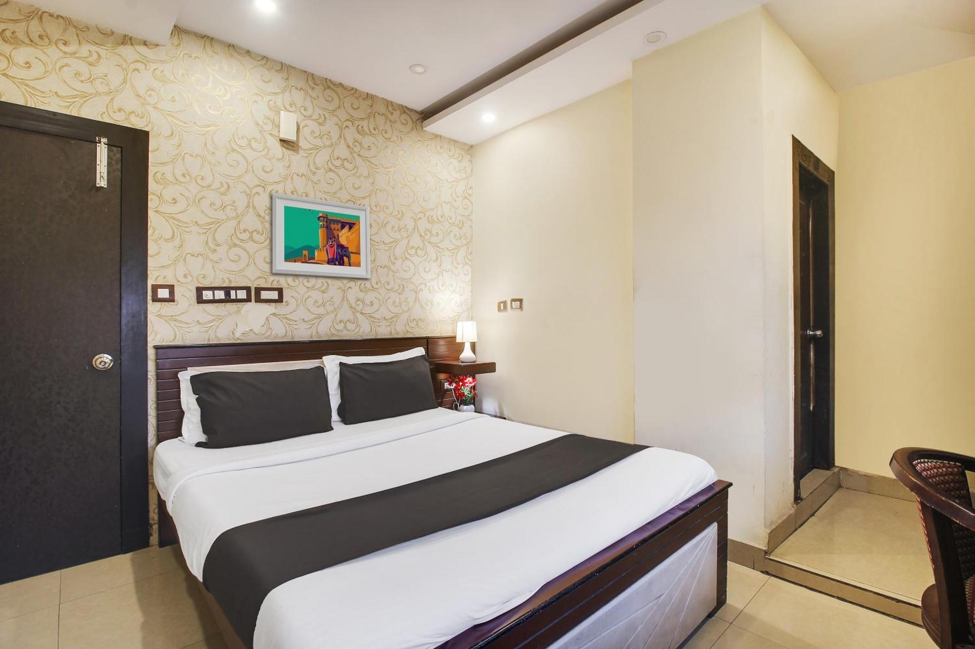 Flagship Grand Sandarshini Inn Near Mgbs Bus Station ไฮเดอราบัด ภายนอก รูปภาพ